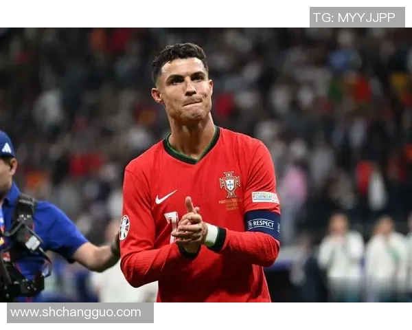 世界足坛璀璨巨星全解析纵览传奇球员辉煌与荣耀瞬间